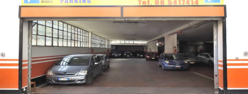 AC Parking Viale Leonardo Da Vinci, 85